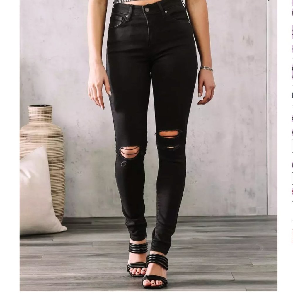 Levis 721 Black Distressed Skinny Jeans